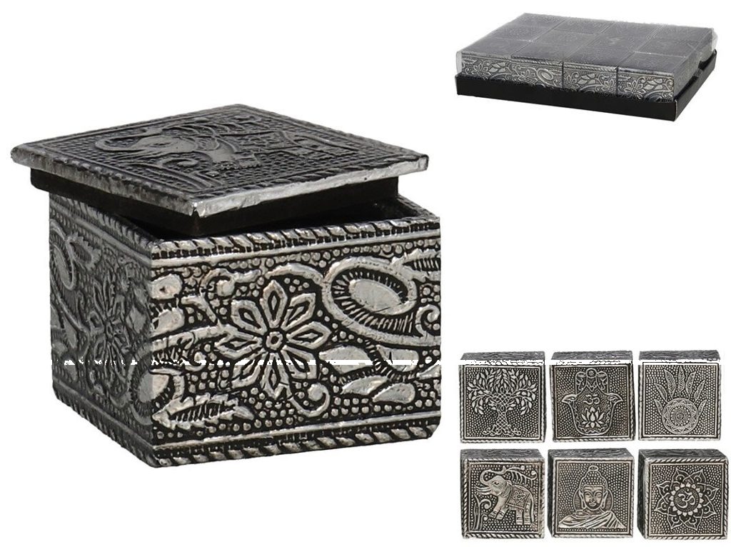 [136215] CAJA MDF DECORADA SILVER 6 SURTIDOS 5 X 5 X 4.2 CM